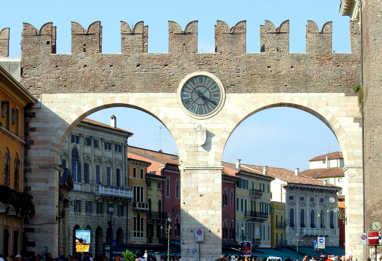 Verona, Archi di Piazza Bra.